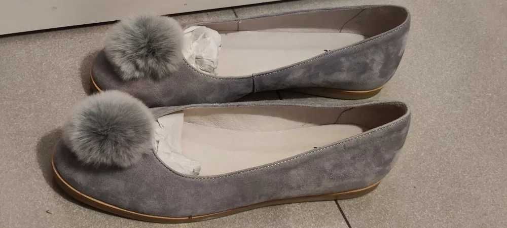 Buty damskie z pomponem Stan nowy Anabelle Baleriny Rozm 39 Kolor