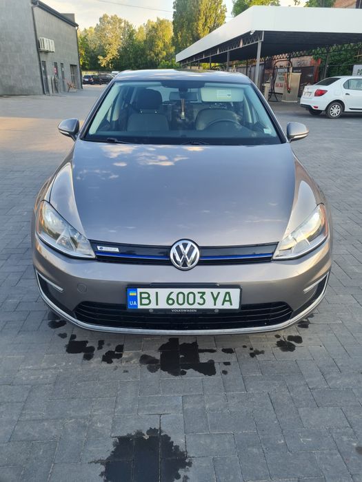 Продам  Volkswagen e-Golf