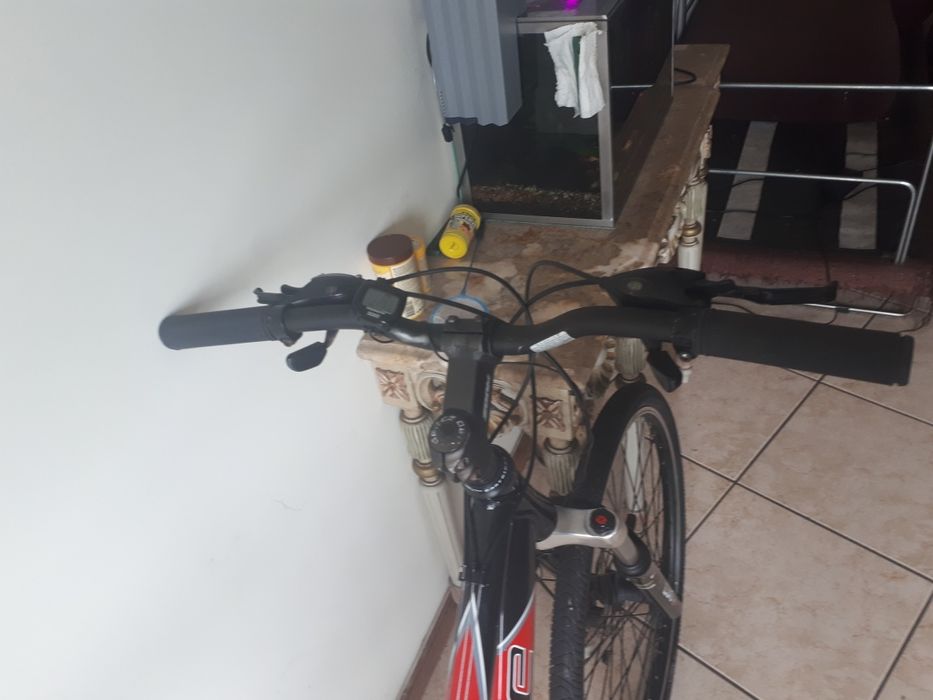 Bicicleta de montanha em muito bom estado