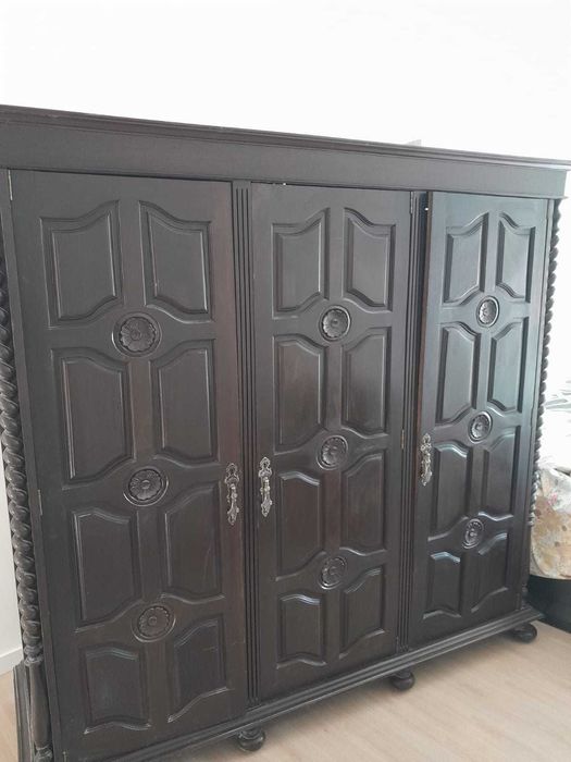 Armário Madeira Maciça