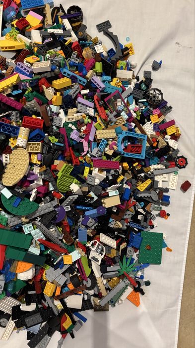 Lote de peças Lego com 8,7 kg