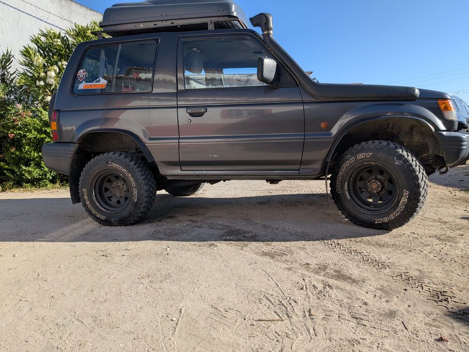 Mitsubishi Pajero 2.5 V24