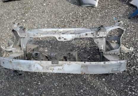 Pas przedni Opel Zafira B Z157