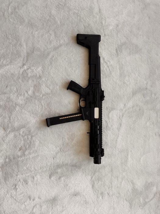 M917G UTR45 Black DE stan bardzo dobry