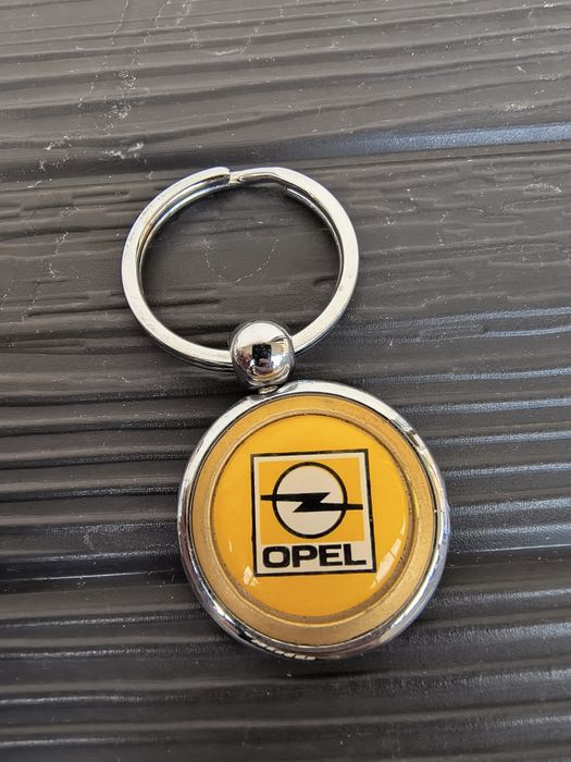 Breloczek brelok Opel Tigra Astra Calibra Omega Corsa stan bdb