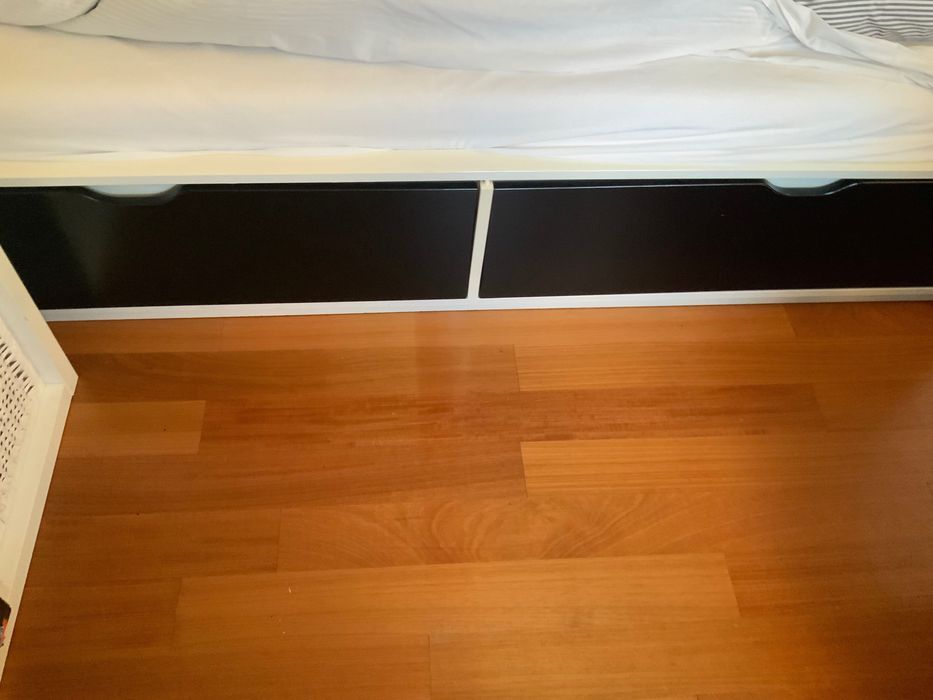 Cama individual com gavetões ikea