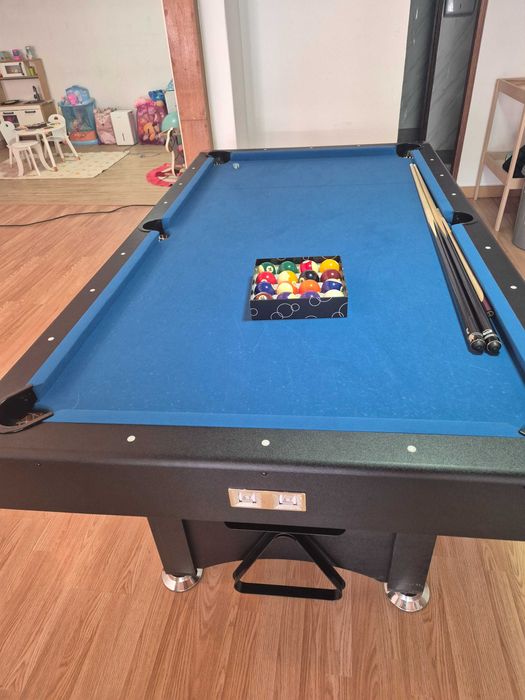 Mesa de bilhar semi nova SEIXAL