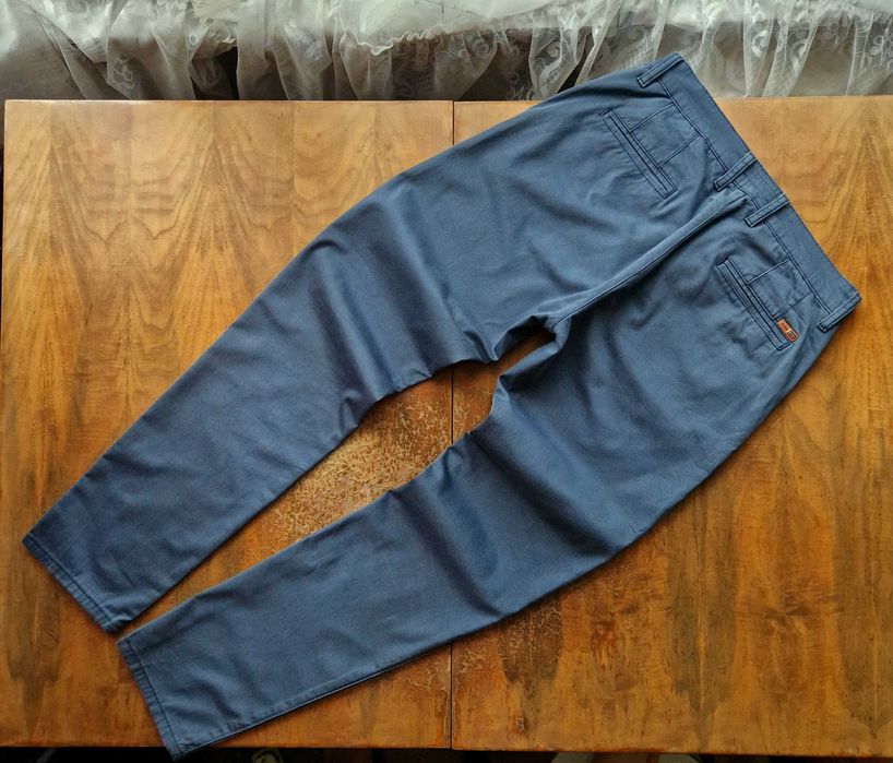 Чиносы .штаны (Hugo Boss) размер W34/32-L32