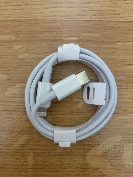 Зарядний пристрій для Айфону