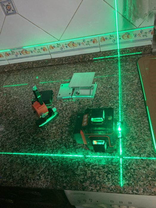 Lazer com 16 linhas horizontais verticais