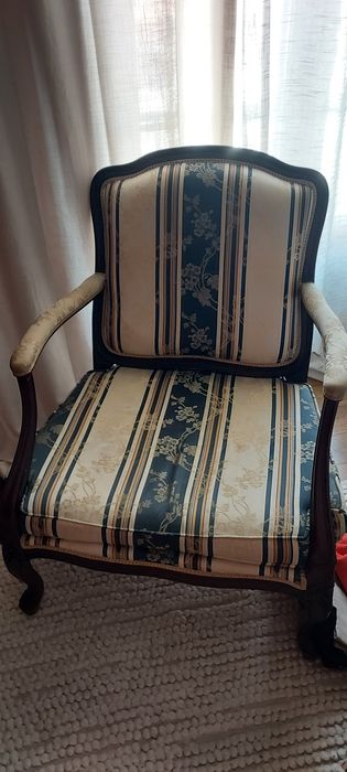 2 cadeiroes bergues