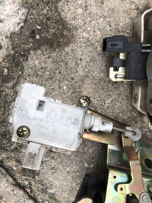 Замок кнопка моточик кришки багажника ліфтбек Шкода Октавія Тур: 500 ...