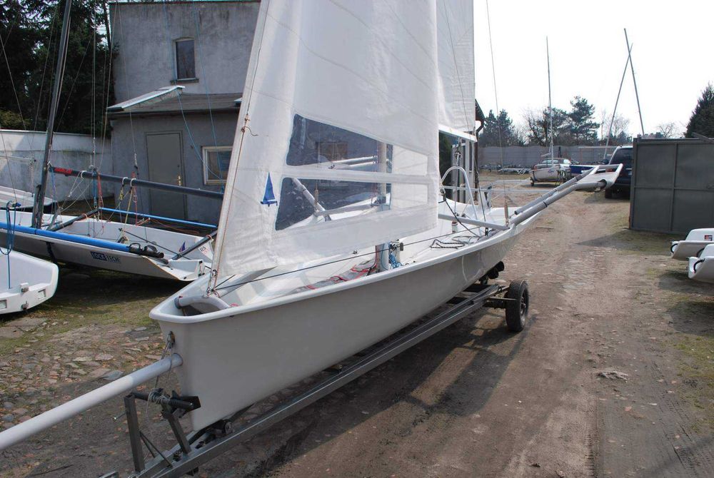 Łódź żaglówka skiff Topper Breeze 6.0, 6m+ wózek slipowy i przyczepa