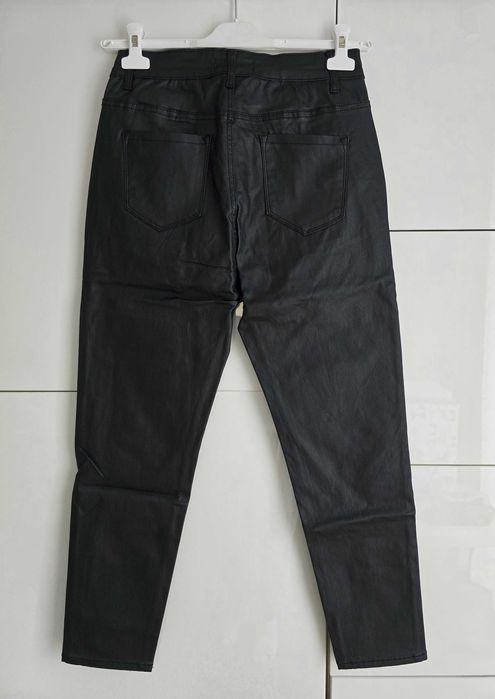 Spodnie Redseventy ekoskóra rozm. 40 czarne NOWE
