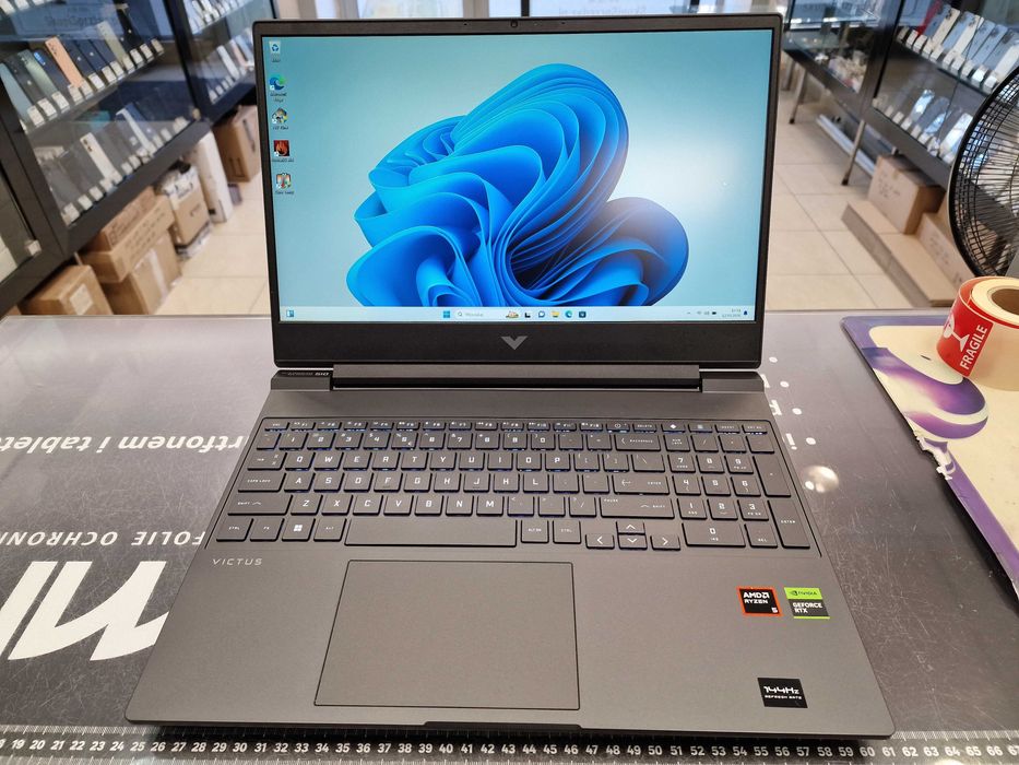 HP VICTUS 15-fb2724nw/ R5 8645HS 4.30 GHz/ 16GB/ 512GB/ RTX 3050 6GB