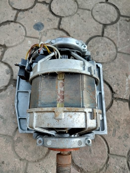 Двигуни пральних машин