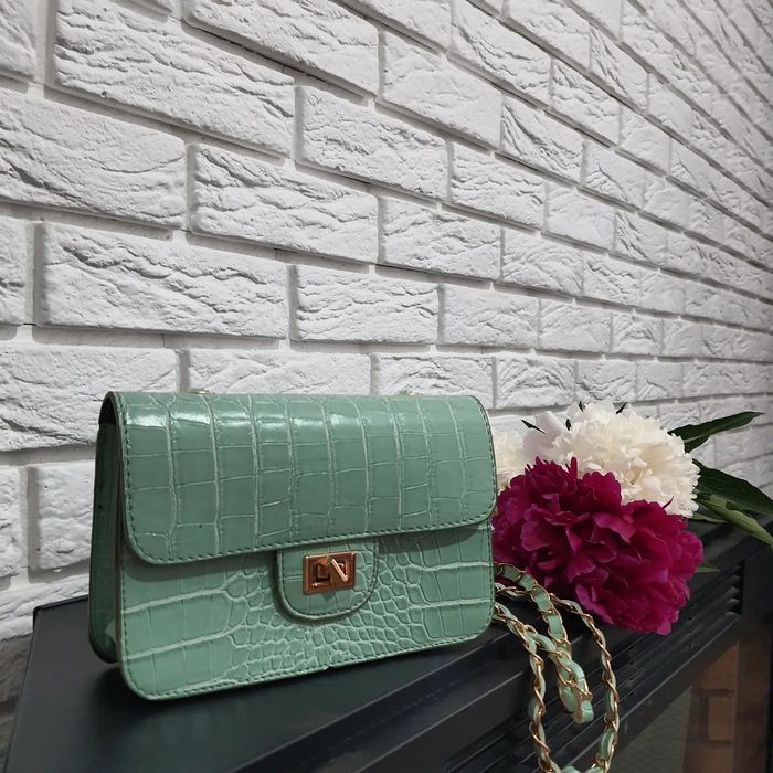 Жіноча сумочка зелена