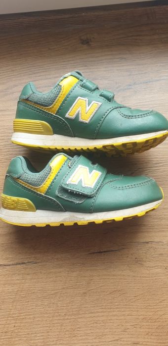 Buty dziecięce New Balance rozmiar 25