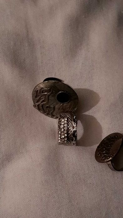 anéis e brincos  cada por 2€ só