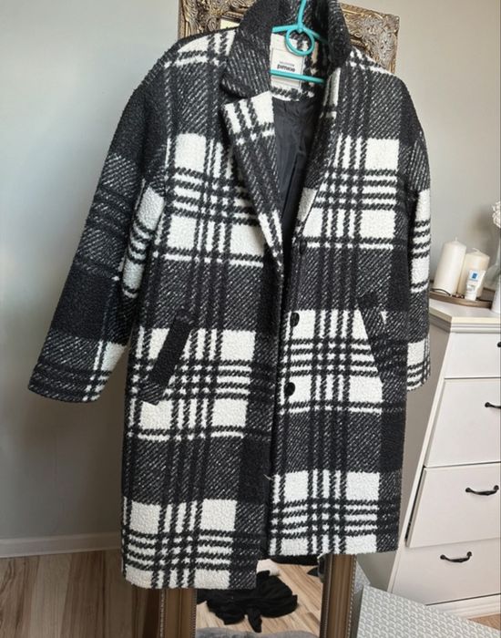 Płaszcz czarno biały PIMKIE