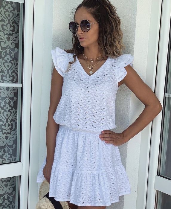 Sukienka na lato biała ażur motylek