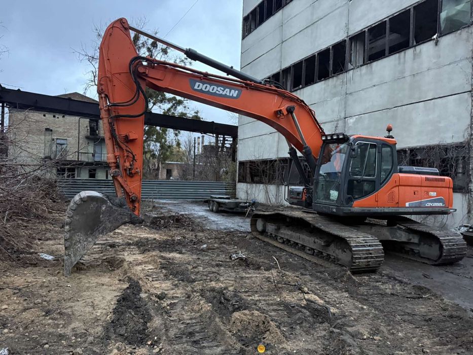 Гусеничний екскаватор Doosan DX255 ls
