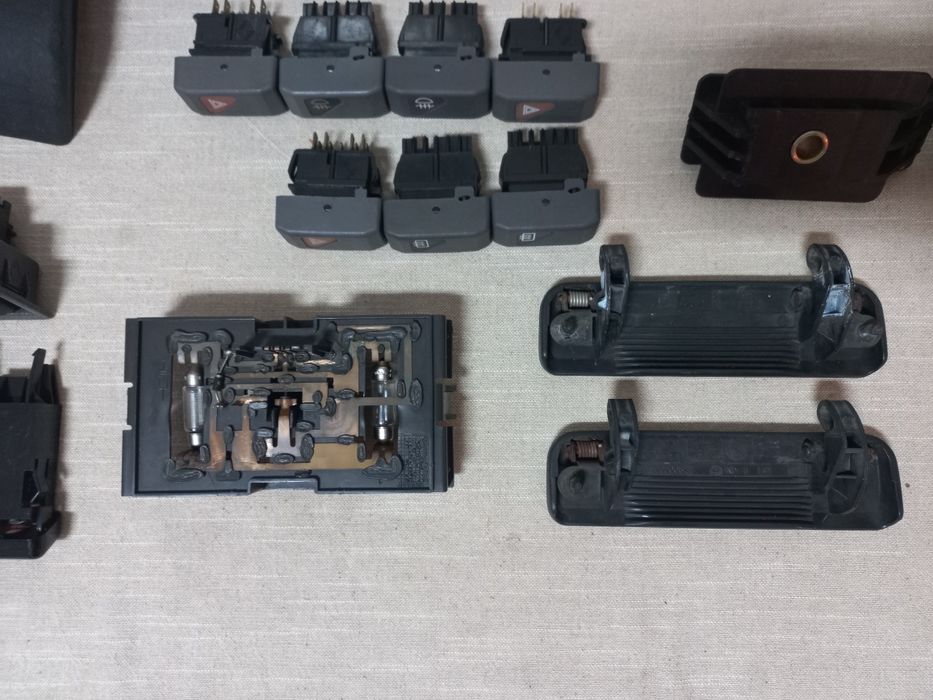 Material Interior/Exterior - Clio 1 (mk1)