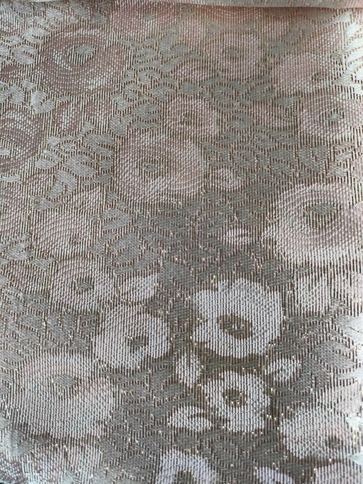 Продам отрезы тканей, парча, шерсть, байка.