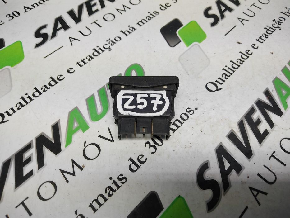 Comando / botão / interruptor vidros frente direito CITROËN Xsara Pica