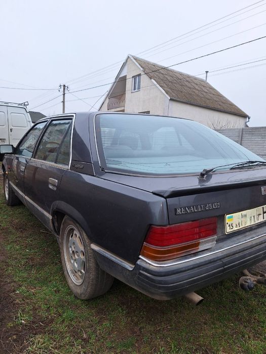 Продам Рено 25 не на ходу.