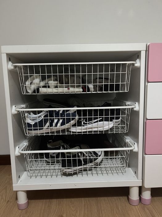 Conjunto de armário e gavetas