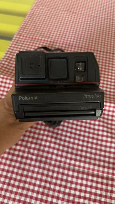 Câmara instantânea Polaroid Impulse Portrait — Filme 600