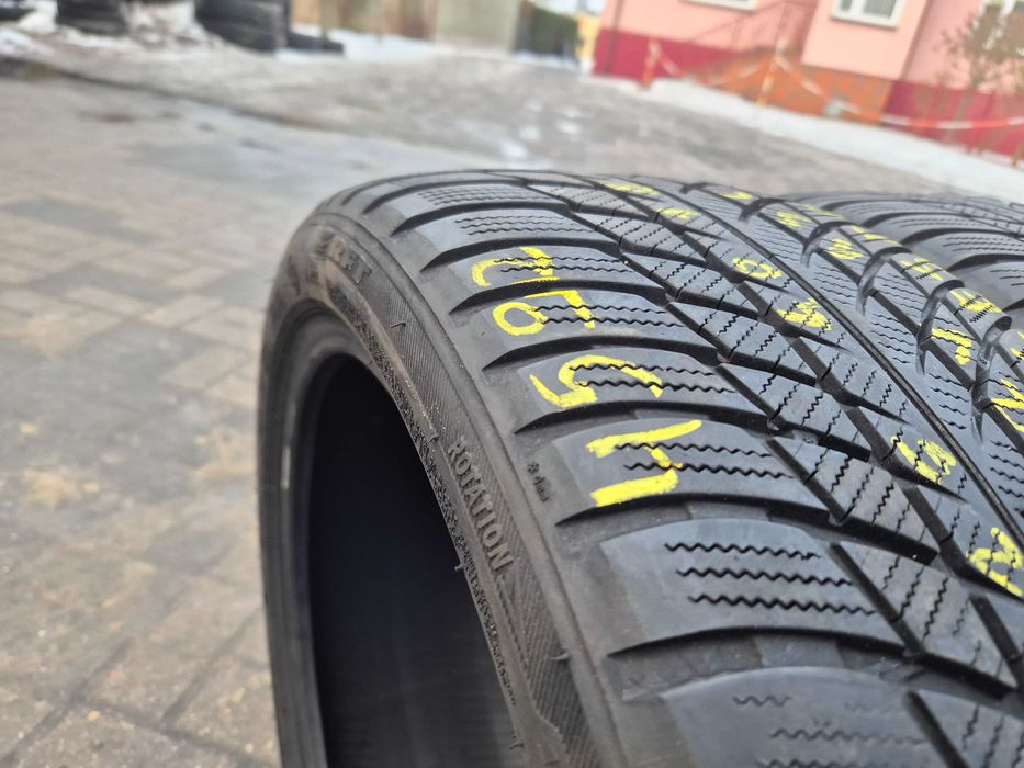Bridgestone Blizzak LM001 225/40r18 92V Rant ochronny N4592