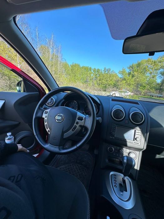 Продам NISSAN QASHQAI