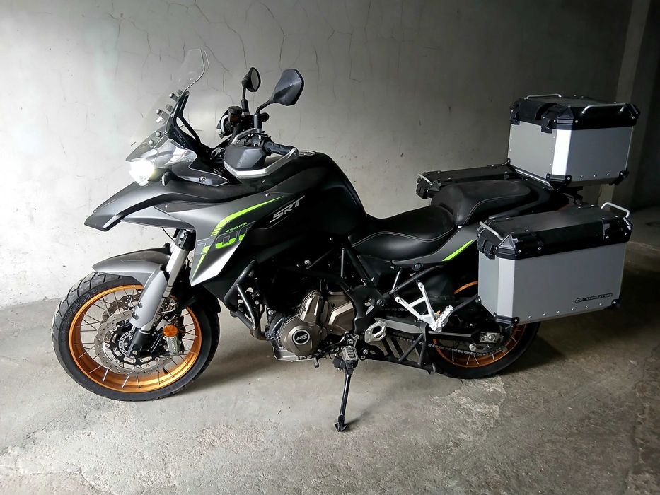 Moto Volvo QJ Motor 700cc