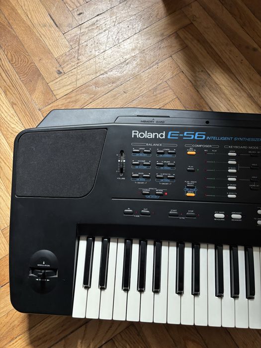 Roland E-56 intelligent synthesizer keyboard
