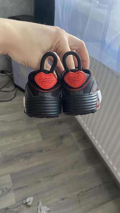 Кросівки  Nike Air Max 2090  Стан нових! Оригінал!В подарок штани Nike