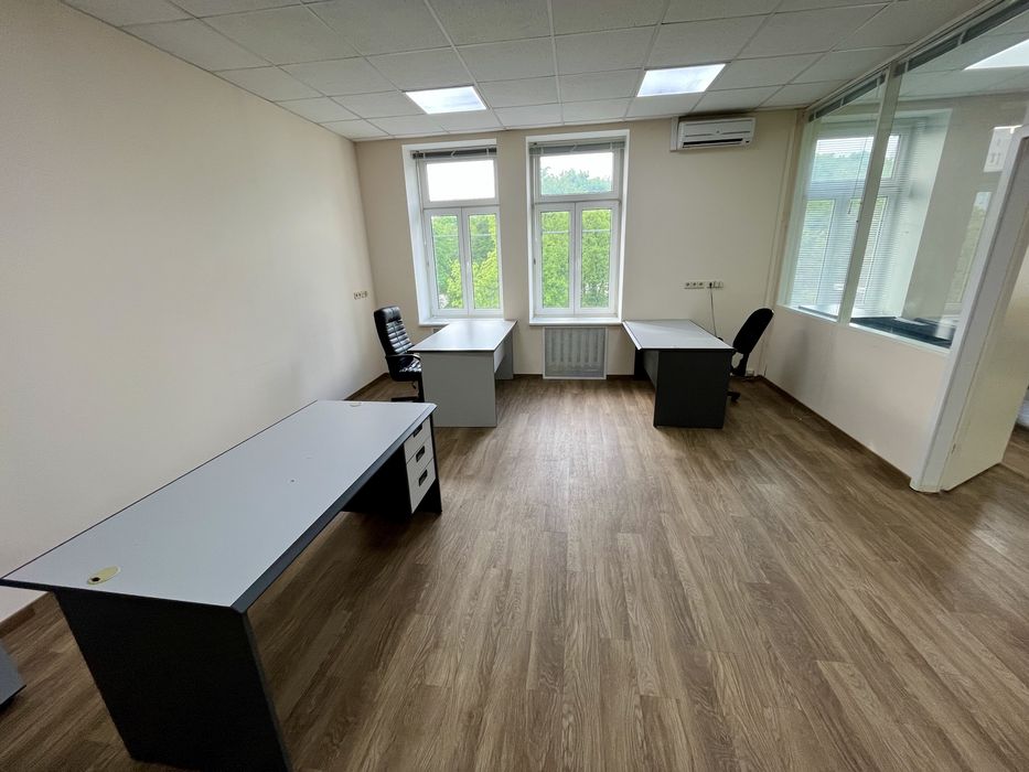 Офіс / Без комісії / 128 м2 / Парк Шевченка / Метро 5 хв. / Фасад