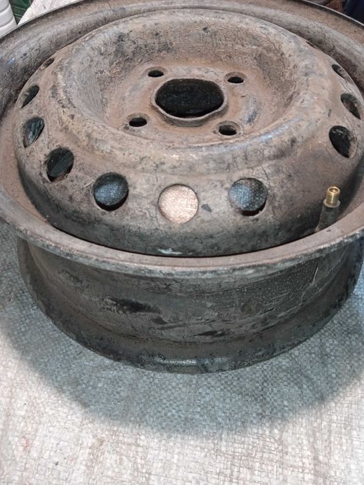 Диск колісний бу Ланос, Опель з клапаном 1 ( один)