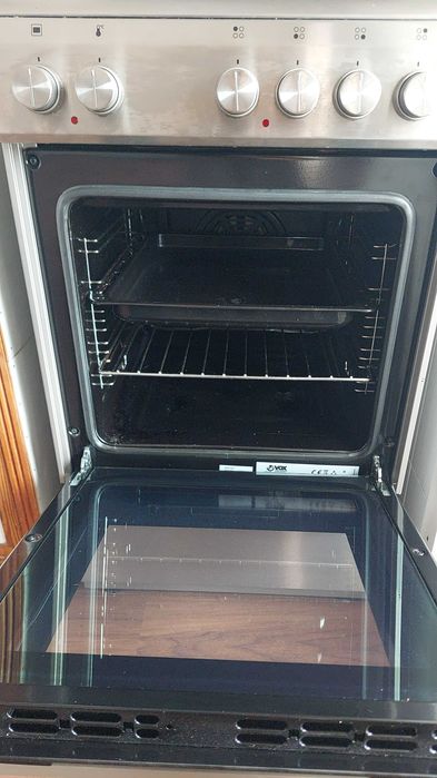 Fogão elétrico VOX 4 placas vitrocerâmicas + forno