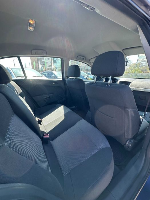 Продам Opel Astra 2008 рік можлива розстрочка,кредит,обмін!