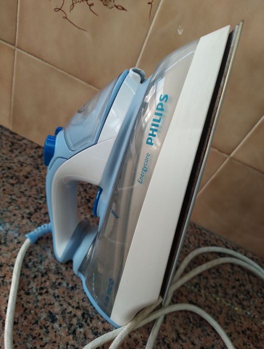 Ferro de passar a ferro Philips engomar casa quarto apartamento.