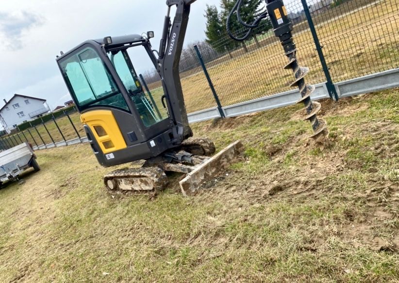 ogrodzenia panelowe 40 zł Montaz /MAterial