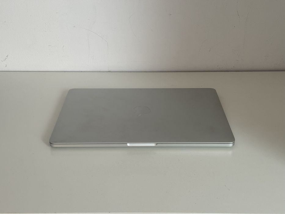 MacBook Pro 13” 2017 8 GB RAM / 128 GB SSD