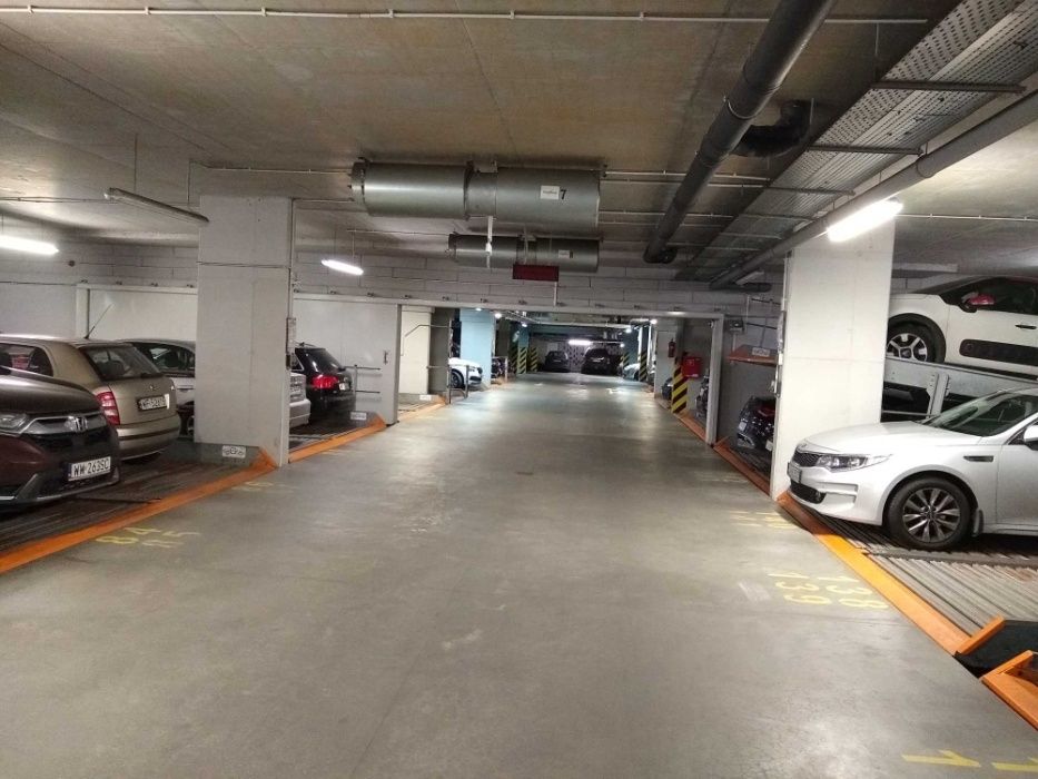 Garaż - miejsce parkingowe na platformie