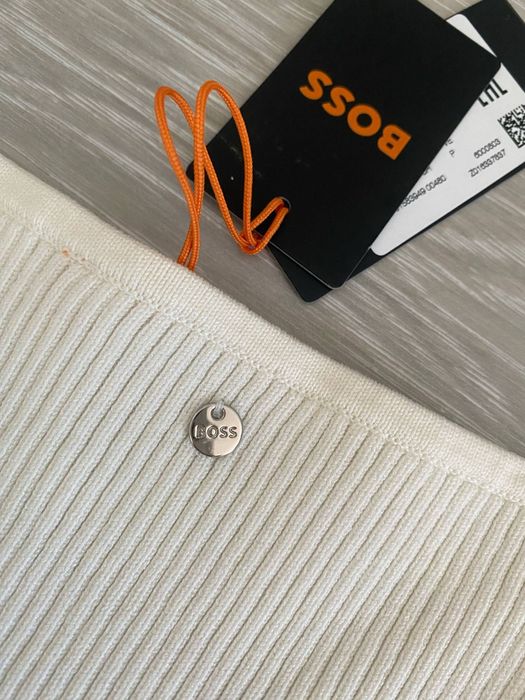 BOSS sweter damski r S beżowy