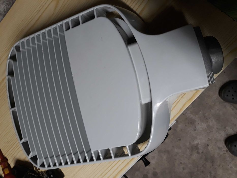 Lampa ledowa,nadbramowa philipsa