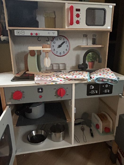 Kuchnia drewniana dla dzieci