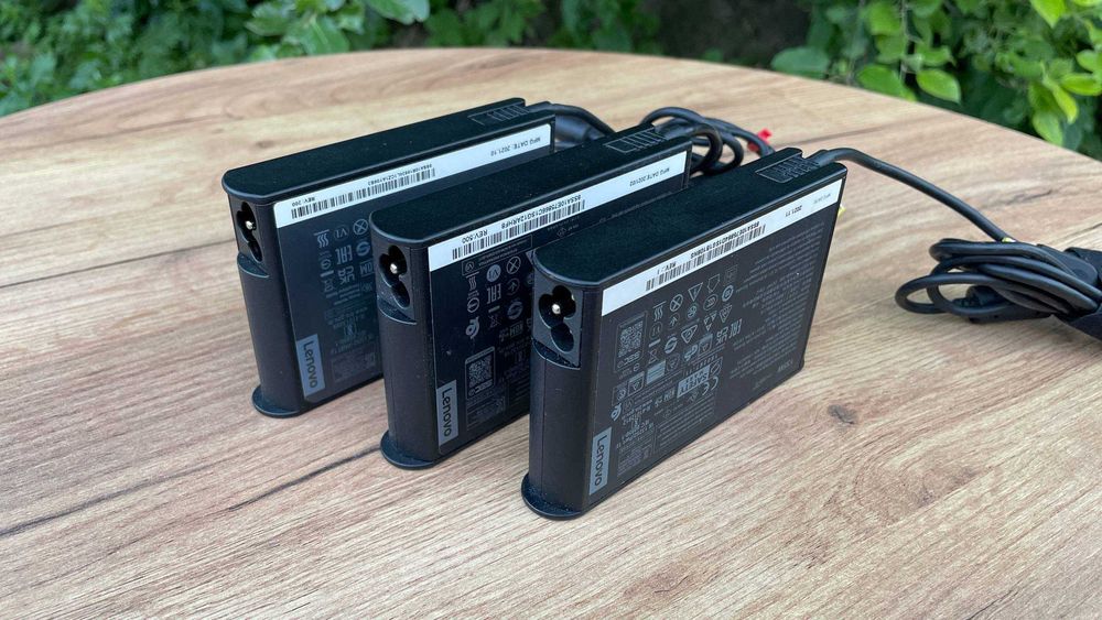 Блок живлення до ноутбука Lenovo 135w 20.0v 6.75a Square Yellow| USB+Pin