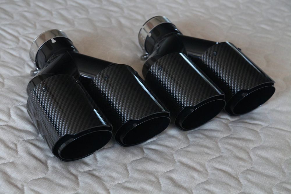 Насадки на глушник із справжнього карбона з глянцю чи мата Akrapovic